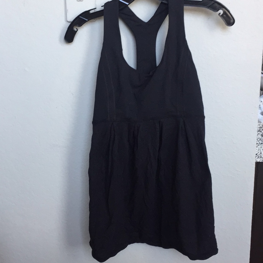 Black lululemon size 6 top